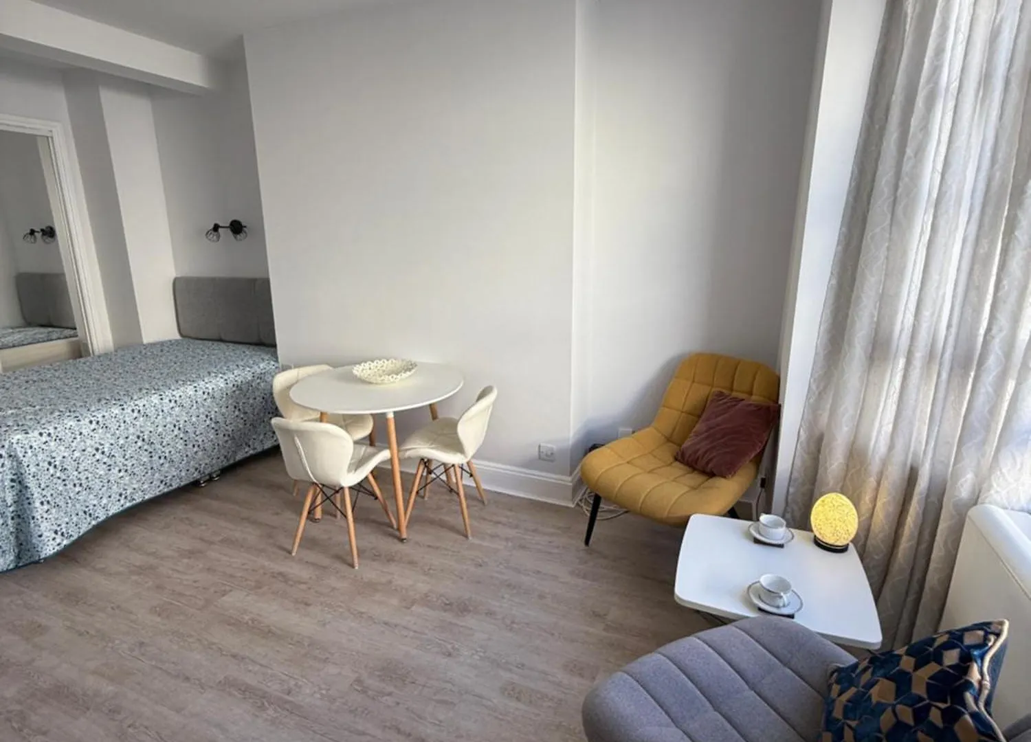 Beautiful Central Brighton L Sea View I Spacious Studio Flat I Sleep 2-3 Guests 아파트