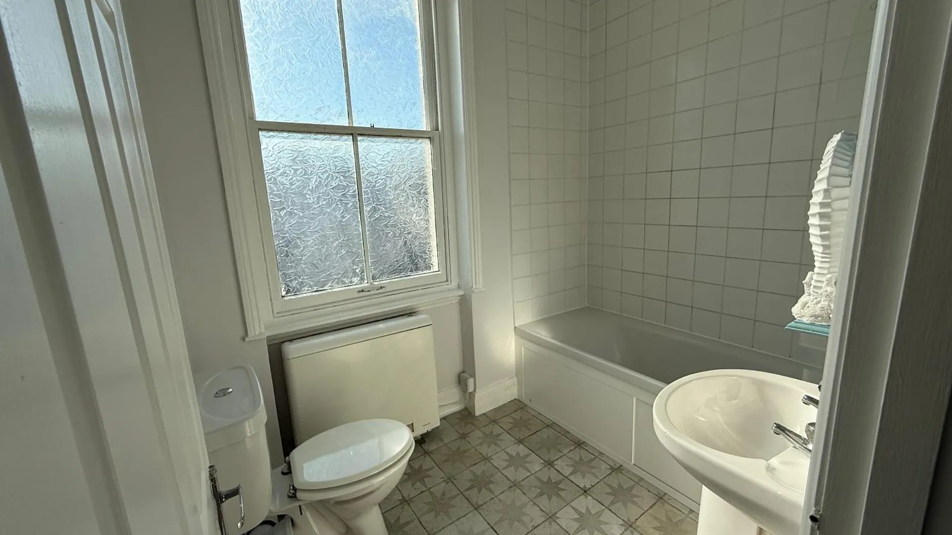 Beautiful Central Brighton L Sea View I Spacious Studio Flat I Sleep 2-3 Guests 아파트